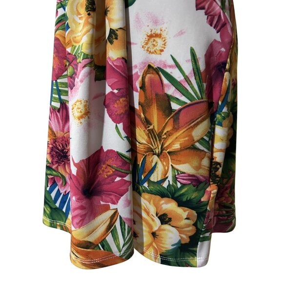 Tropical Floral Halter Dress With Twist Front & Open Back Design - Picture 3 of 6